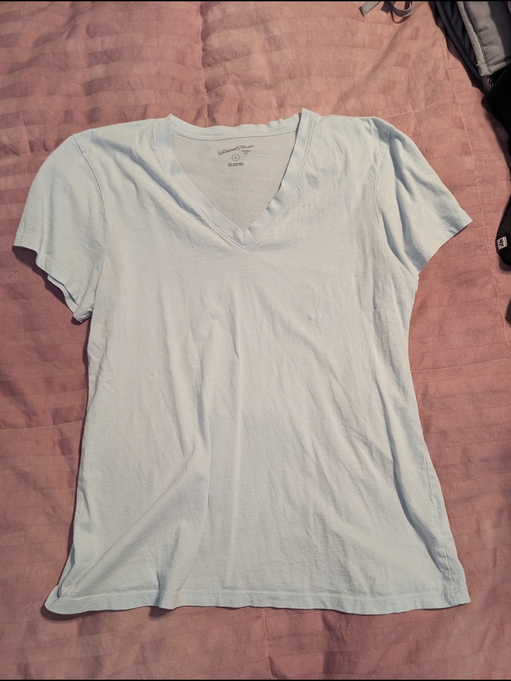 Universal Thread Light Blue V-Neck Short Sleeve Tee